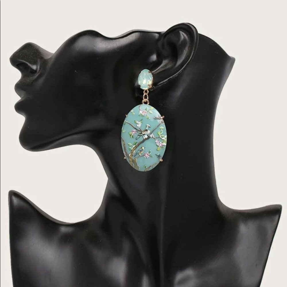 🦋 3/$24 Floral bird earrings / NWOT - Picture 2 of 4